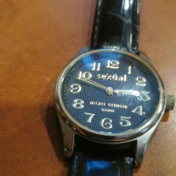 Wristwatch - Picture 2 of 3